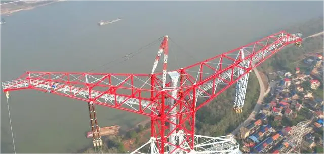 Transformation am Jangtse: Die Hochspannungsleitung Wuhan-Nanchang erreicht neue Höhen